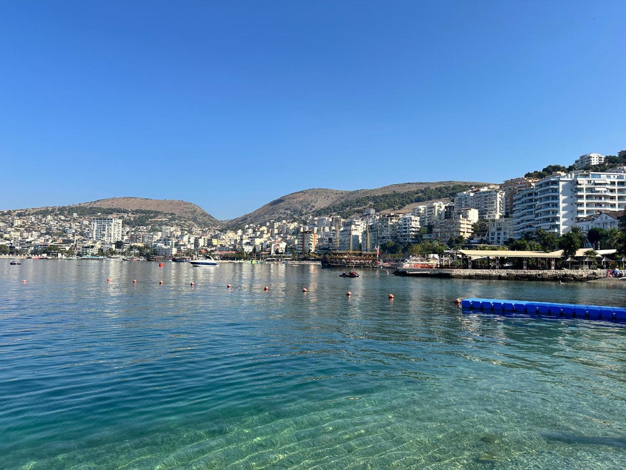 Taurasi Red Saranda Apartment Exterior photo